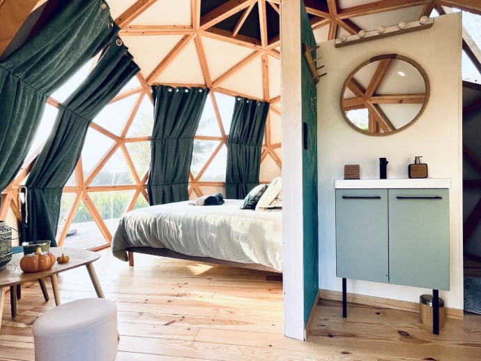 interieur dome cosy bien décoré